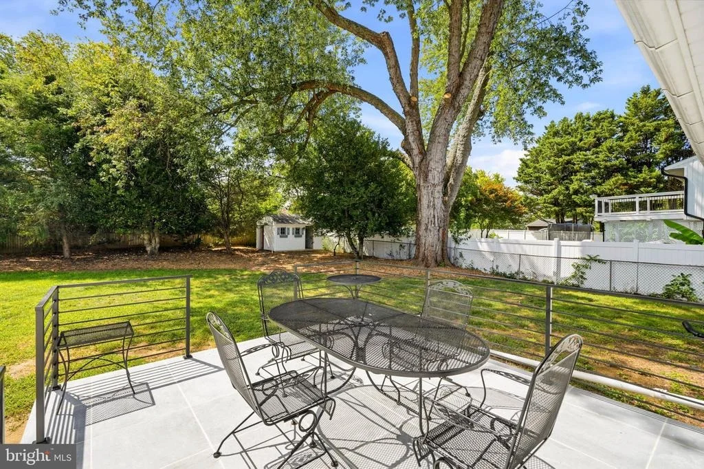 Photo of 109 SUNSET DRIVE