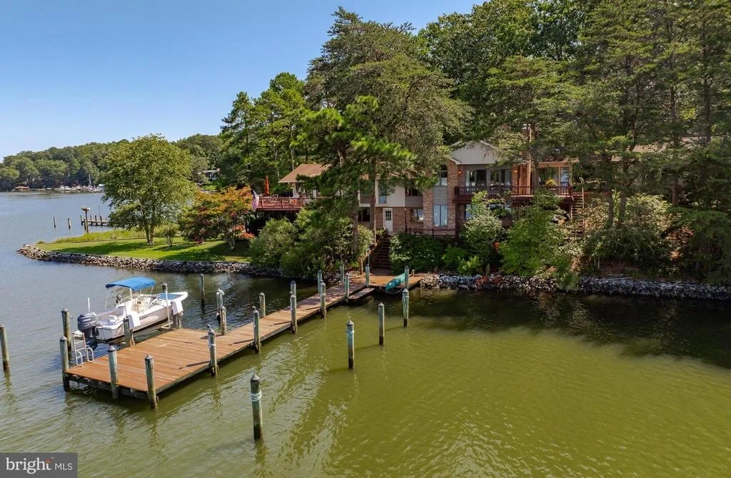 Photo of 222 HARBOR DRIVE