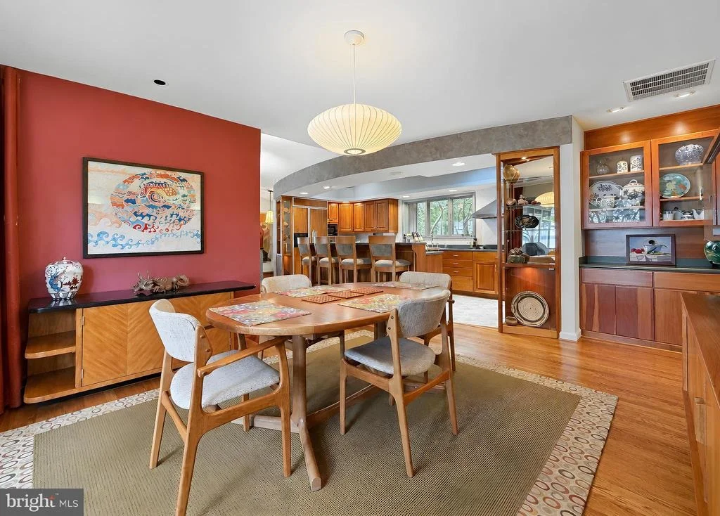 Photo of 2662 MARTHAS WAY