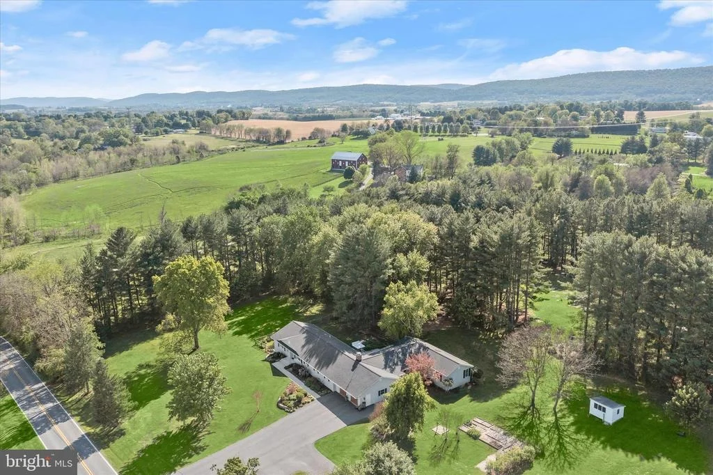 Photo of 2616 QUEBEC SCHOOL ROAD