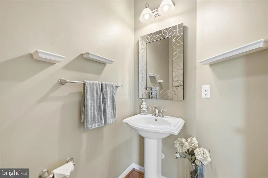 Photo of 15929 EAGLE FEATHER DRIVE
