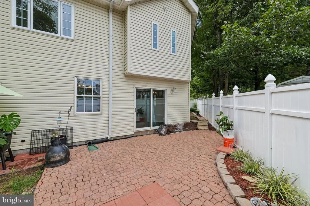 Photo of 19069 STALEYBRIDGE ROAD