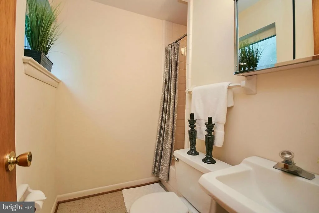 Photo of 6415 NOBLE DRIVE
