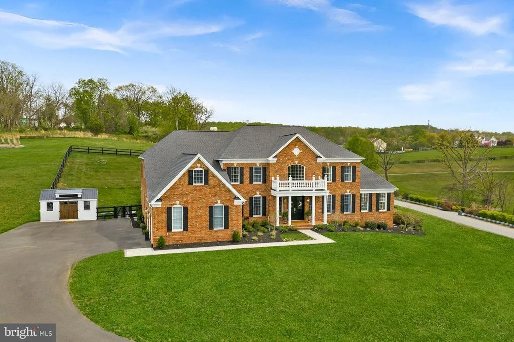 Photo of 15064 BARLOW DRIVE