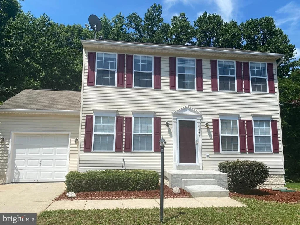 Photo of 5442 SIR DOUGLAS DRIVE