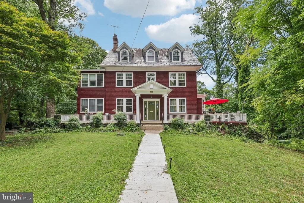 Photo of 2616 TALBOT ROAD