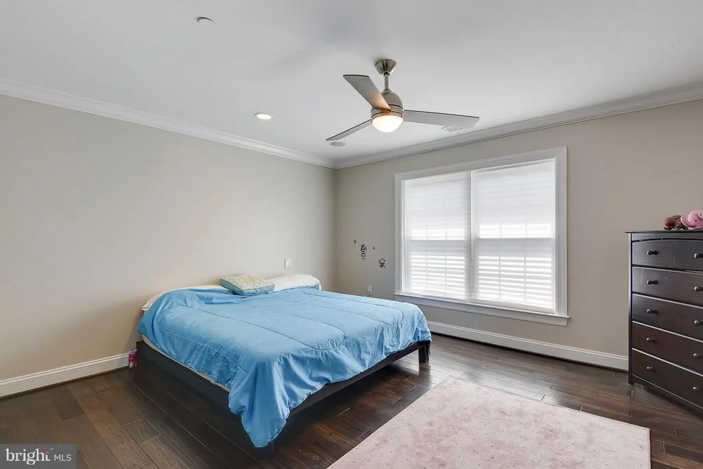Photo of 6004 MUNCASTER MILL ROAD