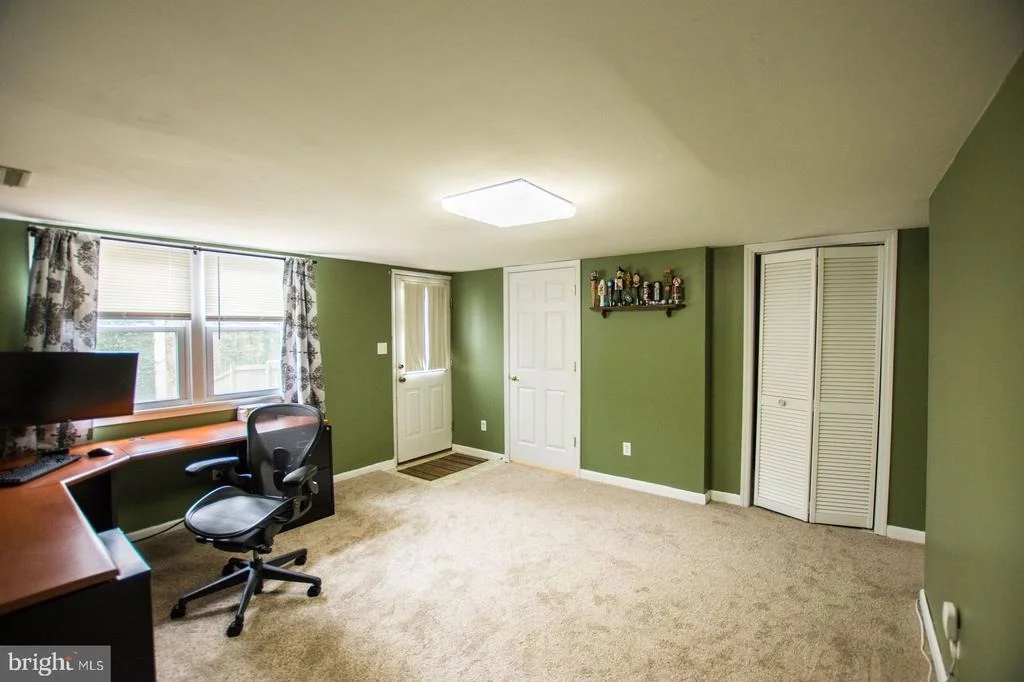 Photo of 1019 GROVEHILL ROAD