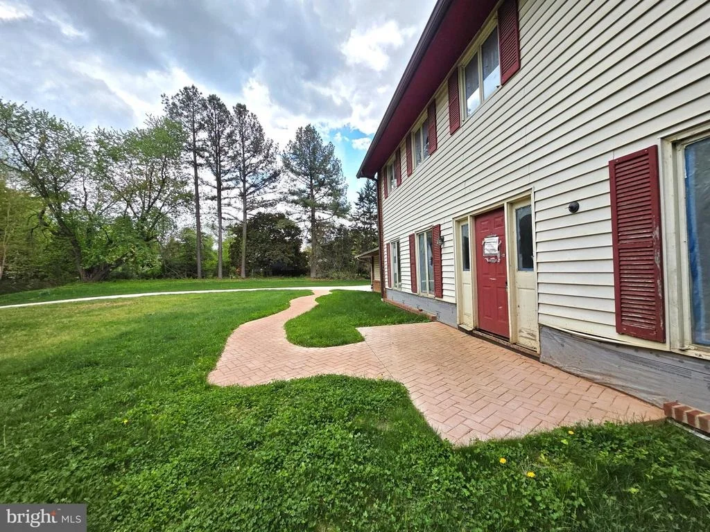 Photo of 21010 DELTA DRIVE