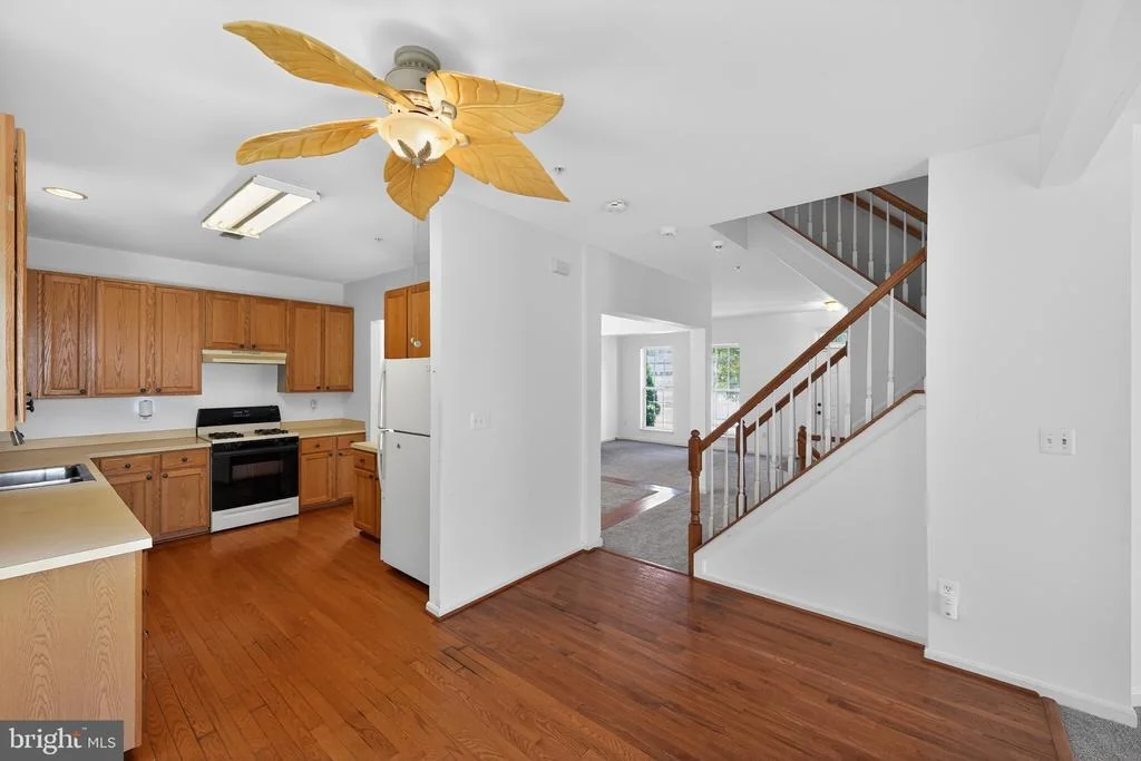 Photo of 9200 FOX PARK ROAD