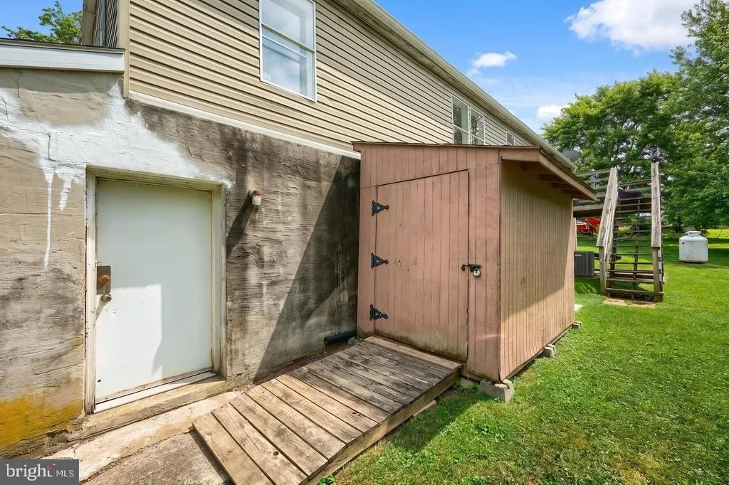 Photo of 105 WEIRE ROAD