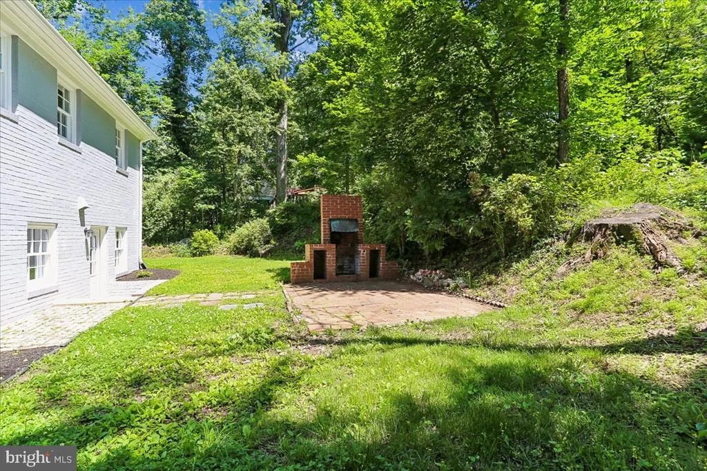 Photo of 12811 LACY DRIVE