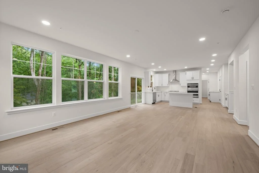 Photo of 2175 GLENCREST CIRCLE