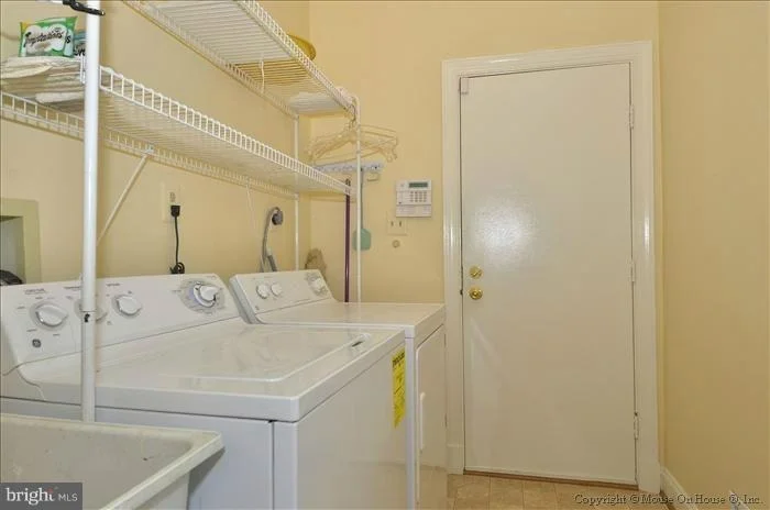 Photo of 608 SILVERSTONE COURT