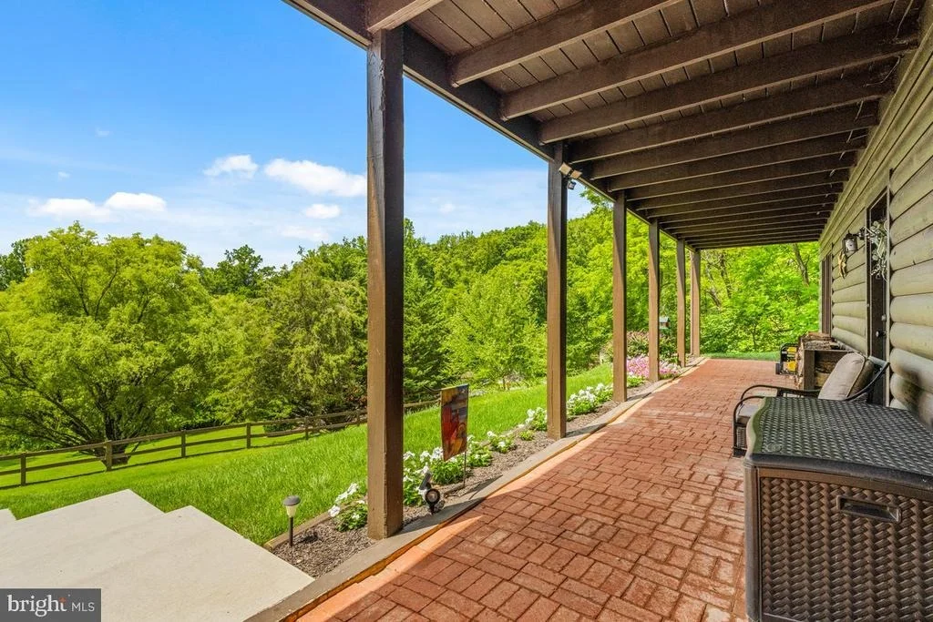 Photo of 9124 HAWBOTTOM ROAD