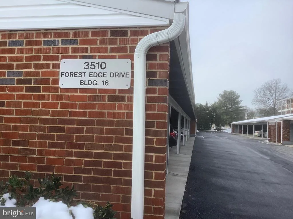 Photo of Unit 142A at 3510 FOREST EDGE DRIVE