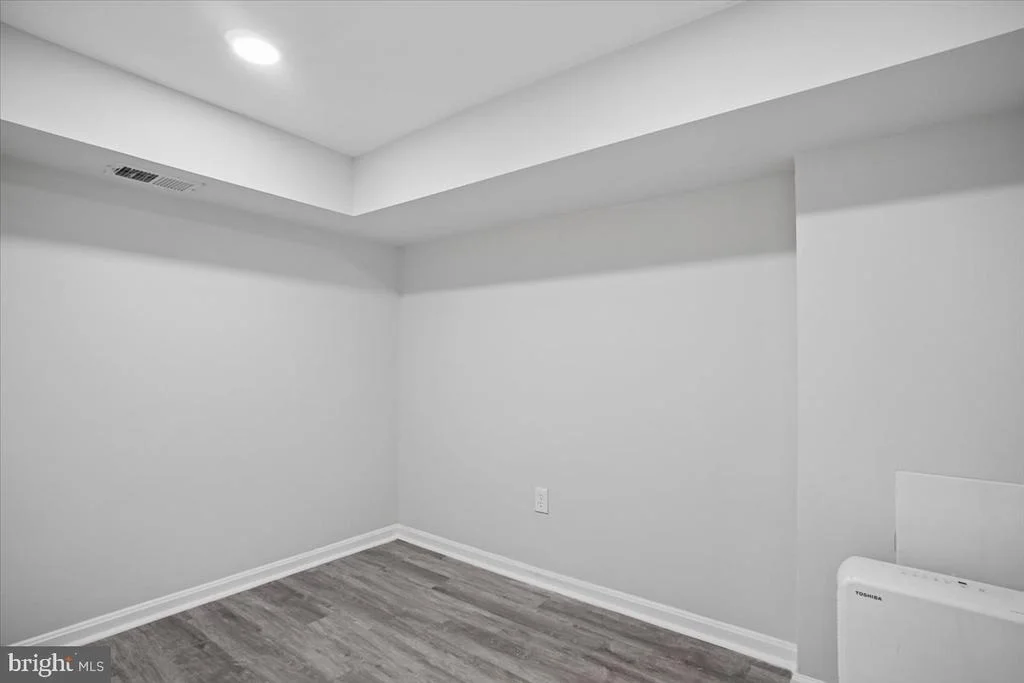 Photo of 6016 WILLIAMSBURG ROAD