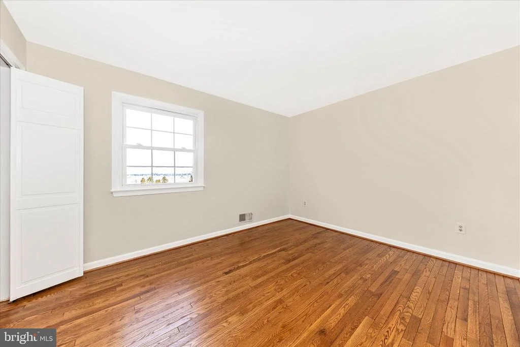 Photo of 5815 MEADOW DRIVE