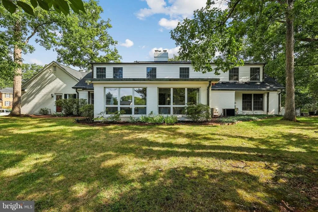 Photo of 9507 NELSON LANE