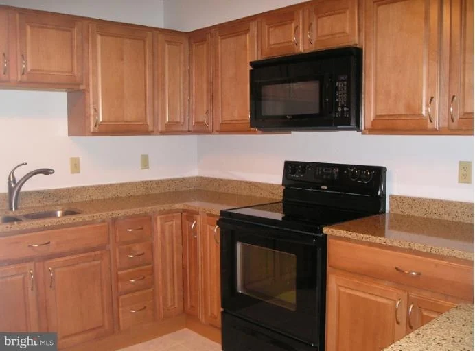 Photo of Unit 4324 at 15100 INTERLACHEN DRIVE