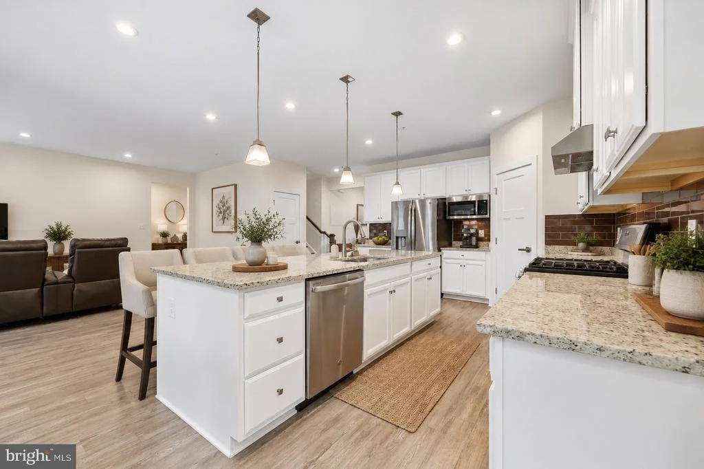 Photo of 1124 FUTURITY STREET