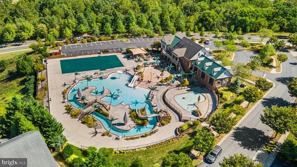 Photo of 9116 BOWLING GREEN DRIVE