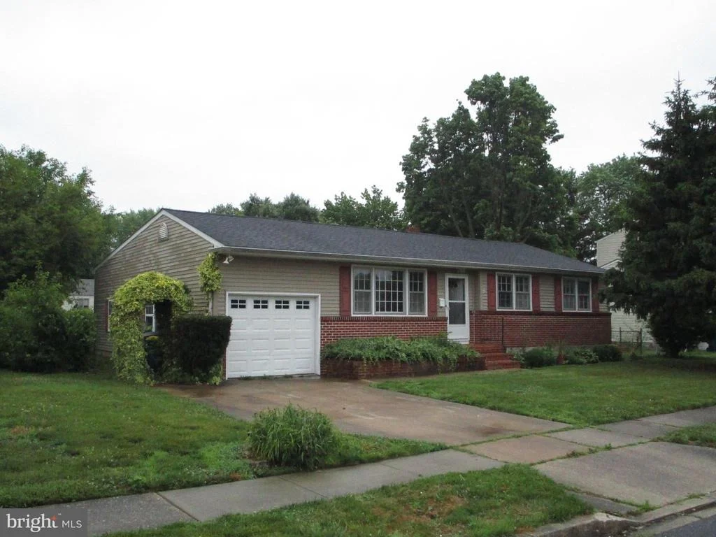 Photo of 328 BRADLEY ROAD