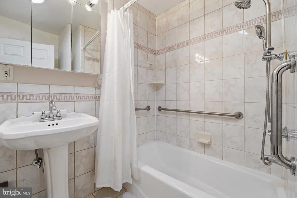 Photo of 12615 EASTBOURNE DRIVE