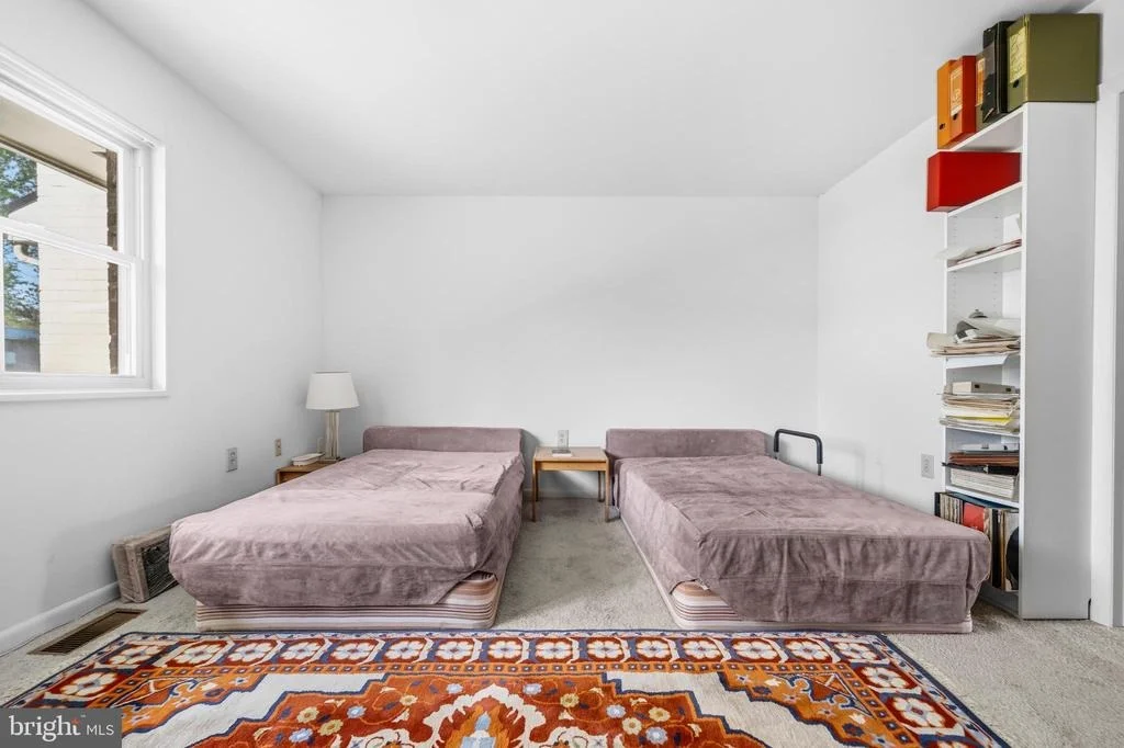 Photo of Unit 32F at 3590 GLENEAGLES DRIVE