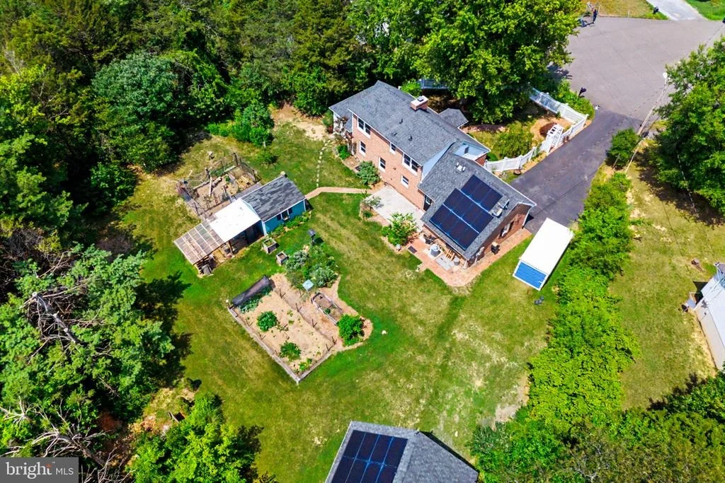 Photo of 2105 SHAWN DRIVE