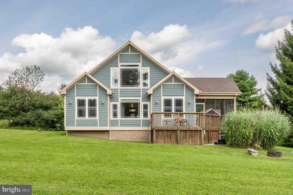 Photo of 296 LAKE POINTE DRIVE