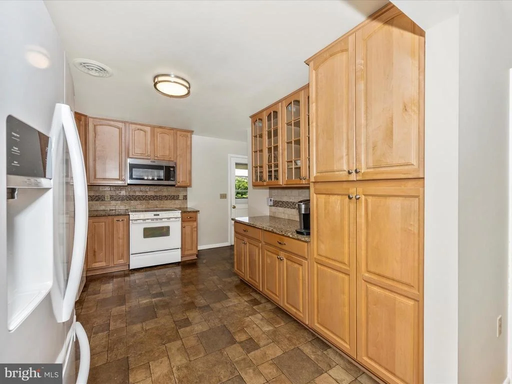 Photo of 5634 SHOOKSTOWN ROAD