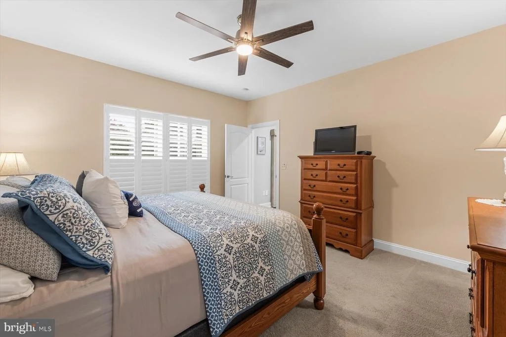 Photo of 24860 MISTLETOE DRIVE