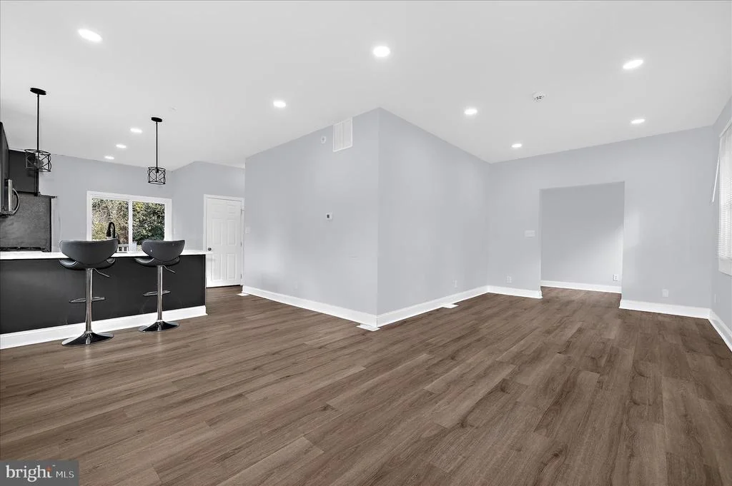 Photo of 726 HIGHWOOD DRIVE
