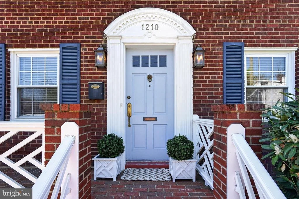 Photo of 1210 W BRADDOCK ROAD
