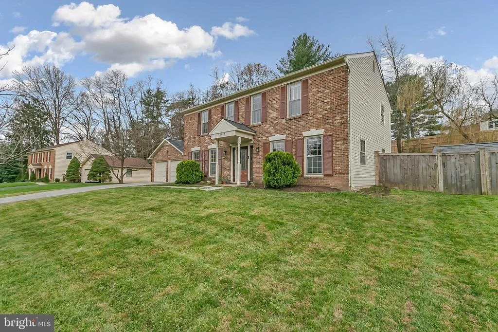 Photo of 2608 VILLAGE LANE