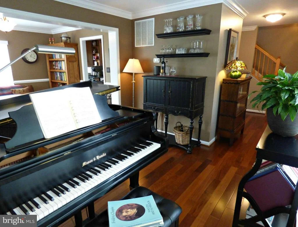 Photo of 6852 SNOWDEN COURT