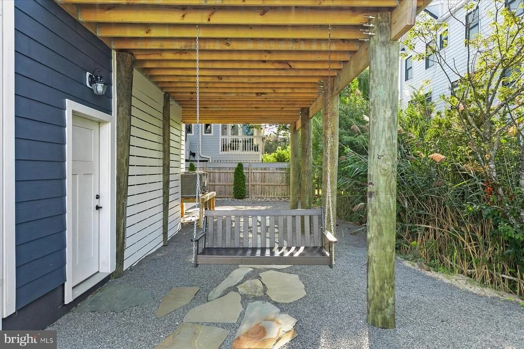 Photo of 39546 ADMIRAL ROAD