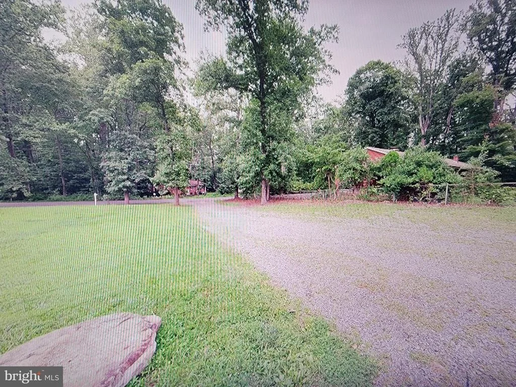 Photo of 7013 TRAILS END ROAD