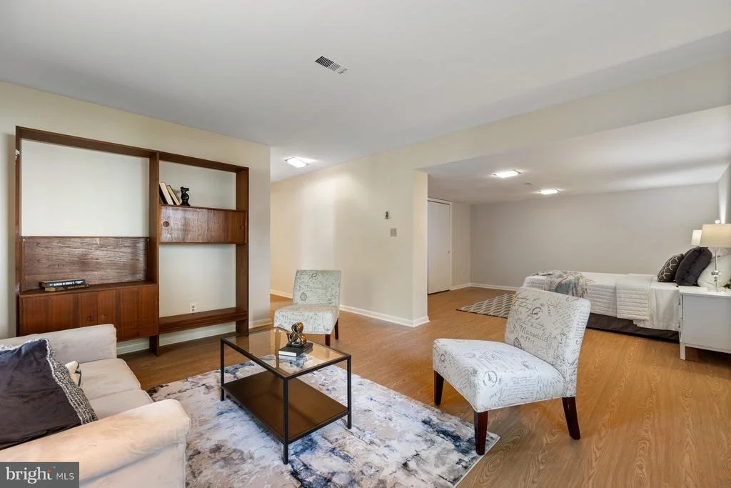 Photo of 7710 HUNTMASTER LANE