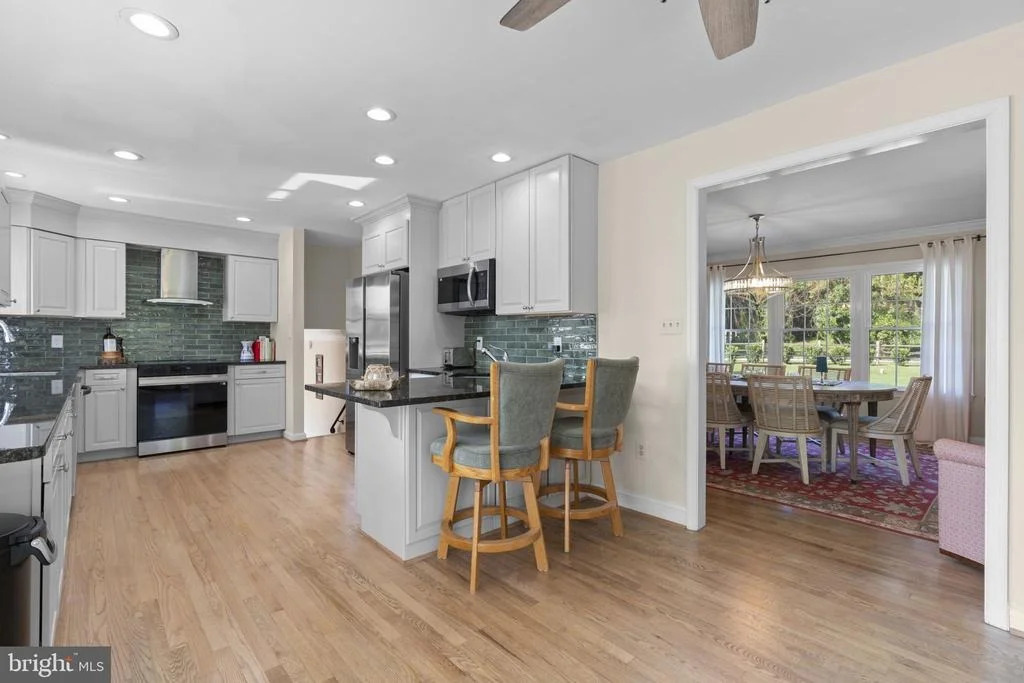 Photo of 384 EAGLE HILL ROAD