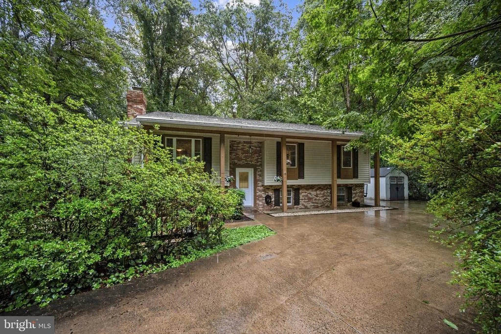 Photo of 11039 TIMBERVIEW DRIVE