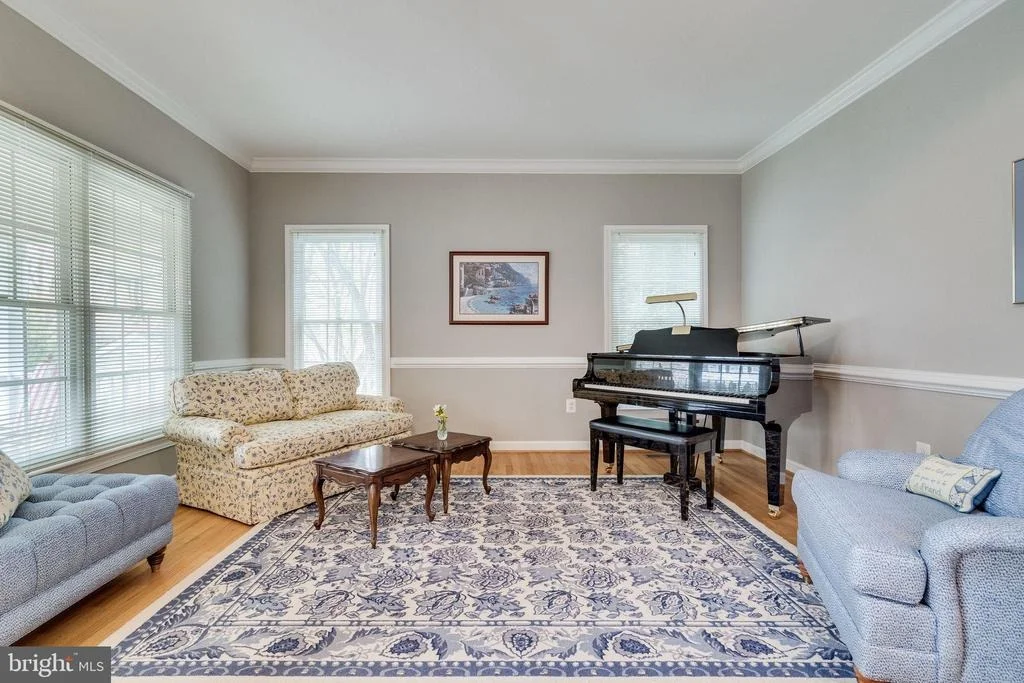 Photo of 9827 FIVE OAKS ROAD