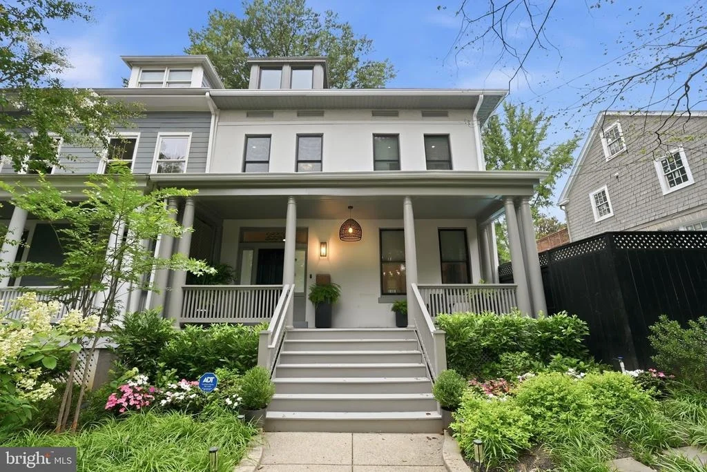 Photo of 2558 36TH STREET NW