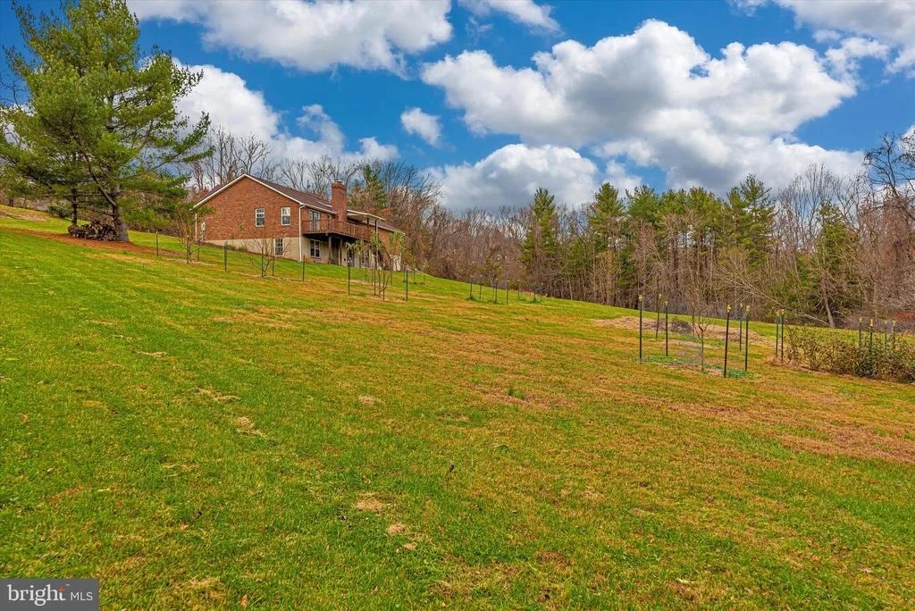 Photo of 10831 EASTERDAY ROAD