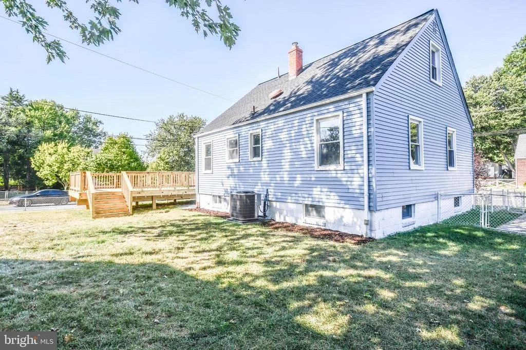 Photo of 9813 BRADDOCK ROAD