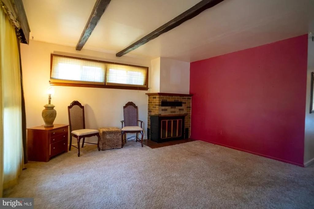 Photo of 1600 CLARIDGE AVENUE