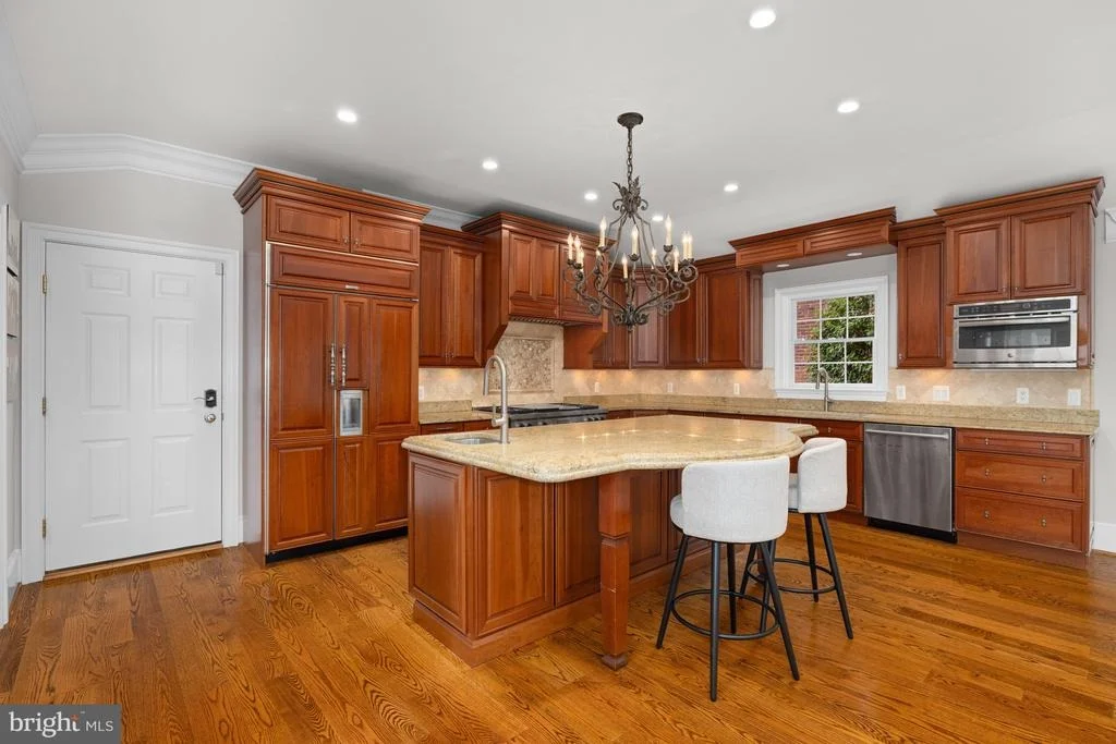 Photo of 8015 GLENDALE ROAD