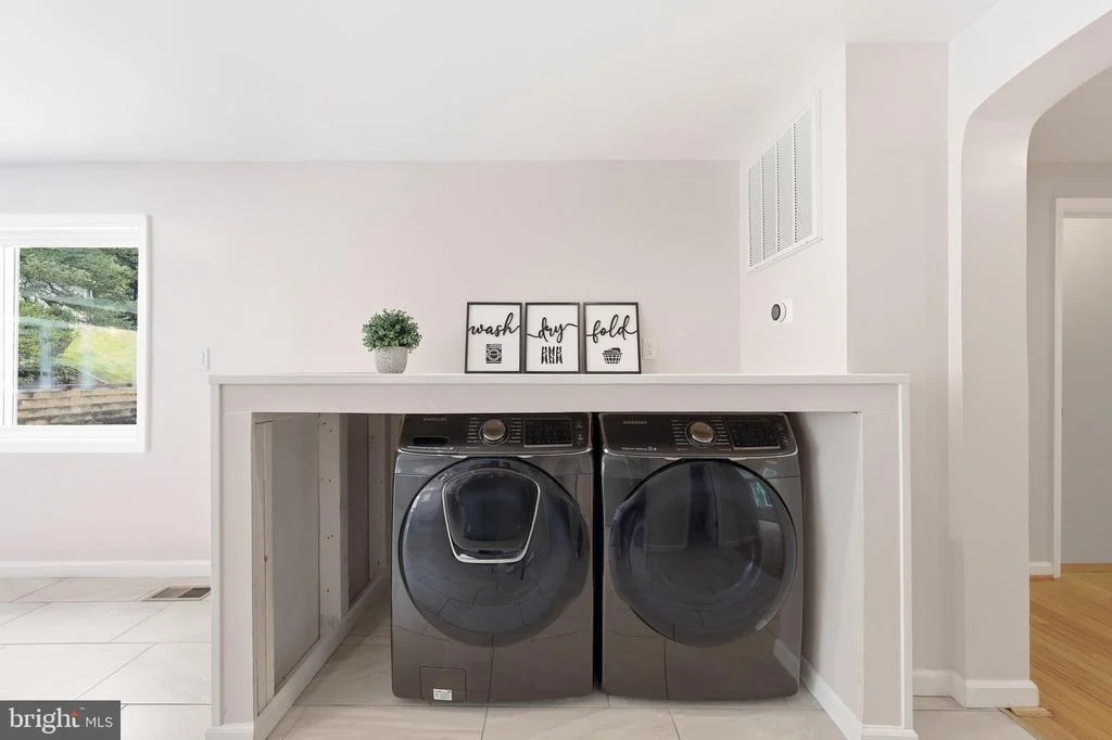 Photo of 6113 ELAINE DRIVE