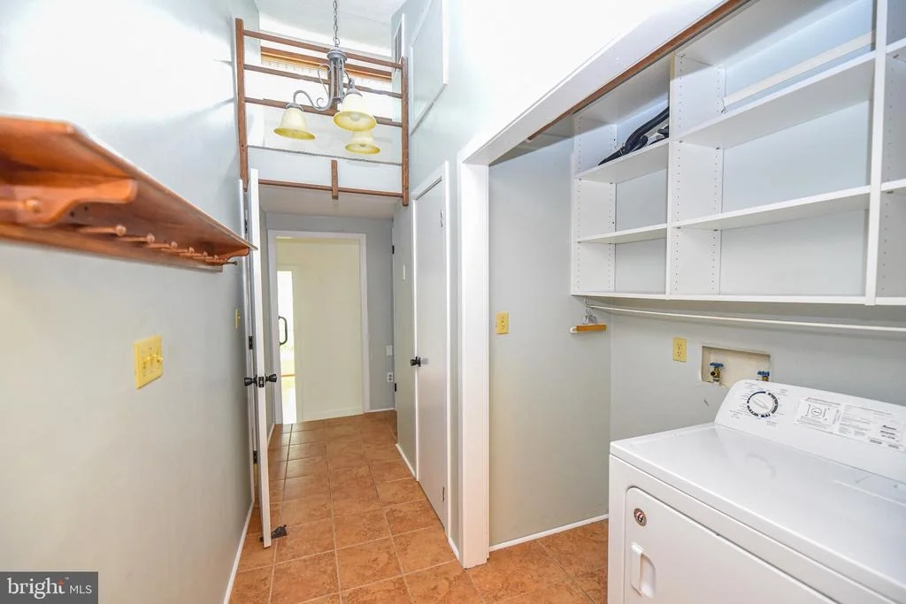 Photo of 39 N PRIMROSE LANE